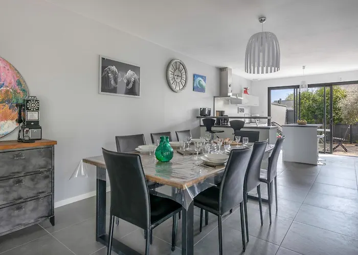 Maison 3 Avec Beau Jardin A 度假居 *