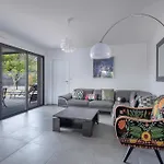 Maison 3 Avec Beau Jardin A