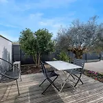 Maison 3 Avec Beau Jardin A Holiday home *