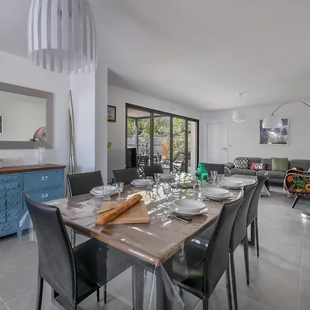 Сasa de vacaciones Maison 3 Avec Beau Jardin A *